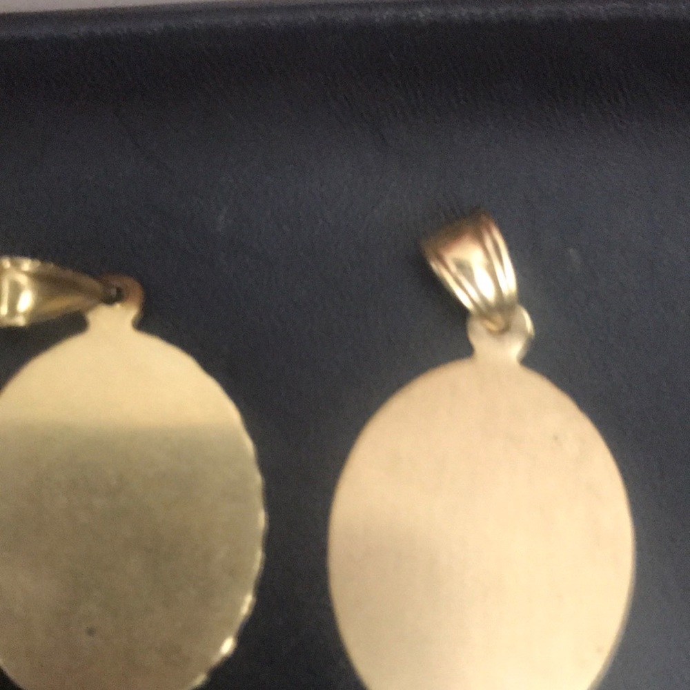 14Kart Gold Pendants - Picture 3 of 7